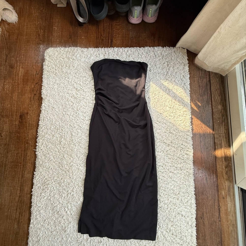 H&M Black strapless midi dress size Small